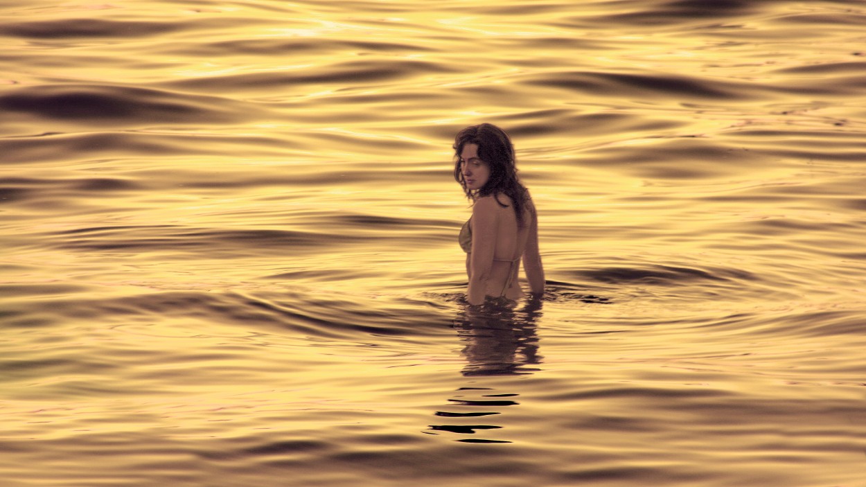 "Agua dorada" de Eli - Elisabet Ferrari