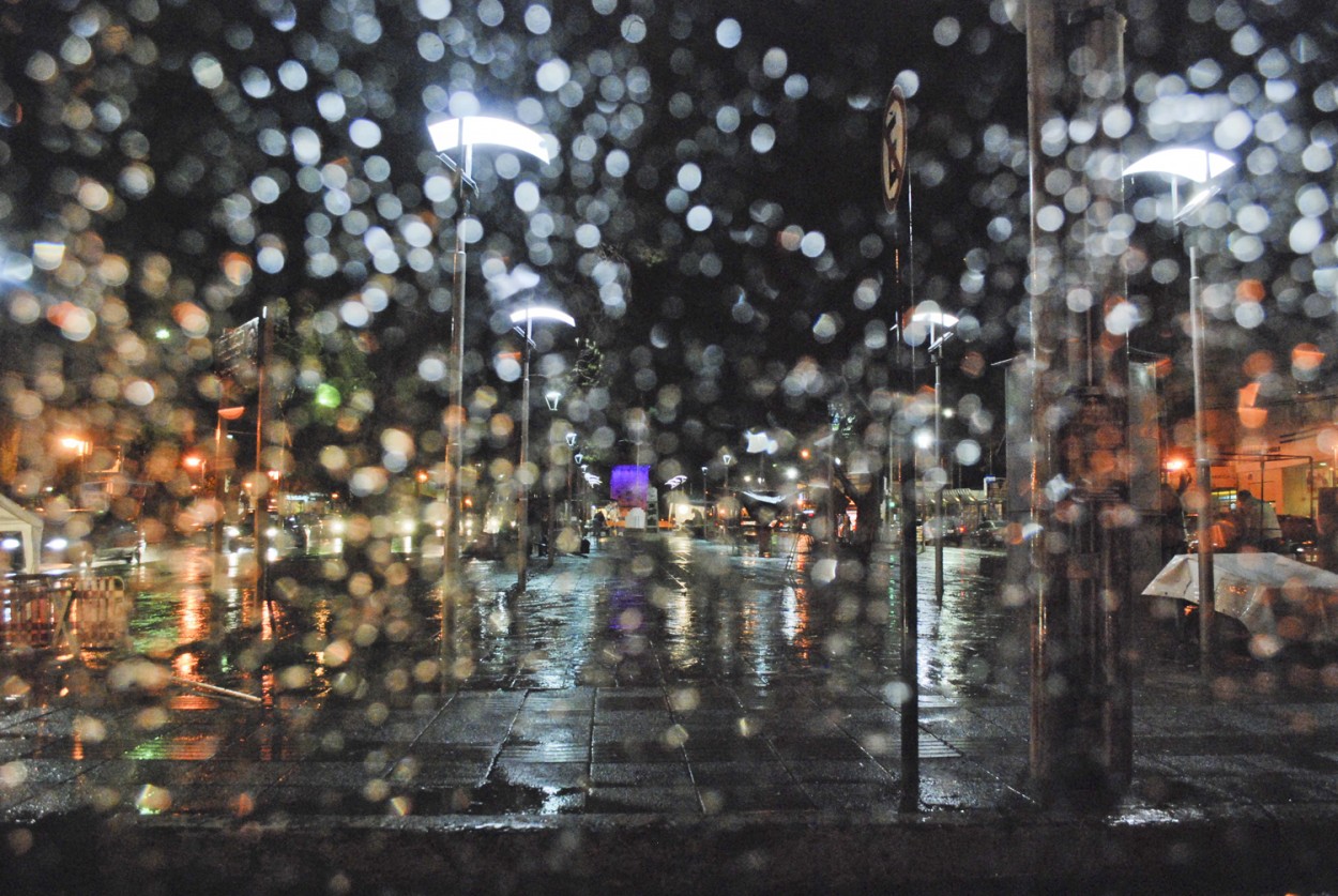 "Donde va la gente cuando llueve" de Osvaldo Sergio Gagliardi