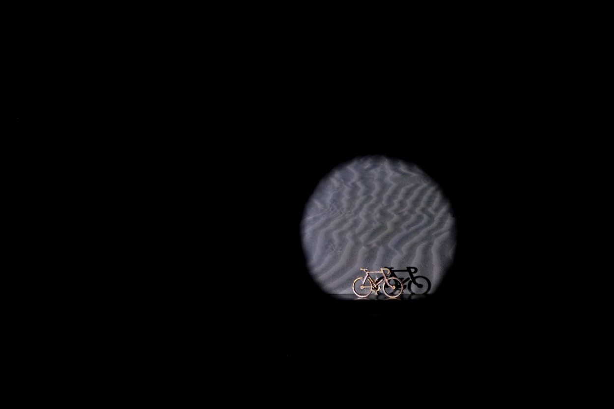 "Imagina viajar en bici mini" de Rubn Alejandro Yonzo