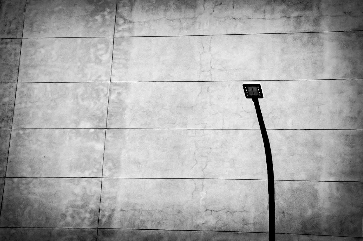 "Lumnica minimalista" de Mario Gustavo Fiorucci
